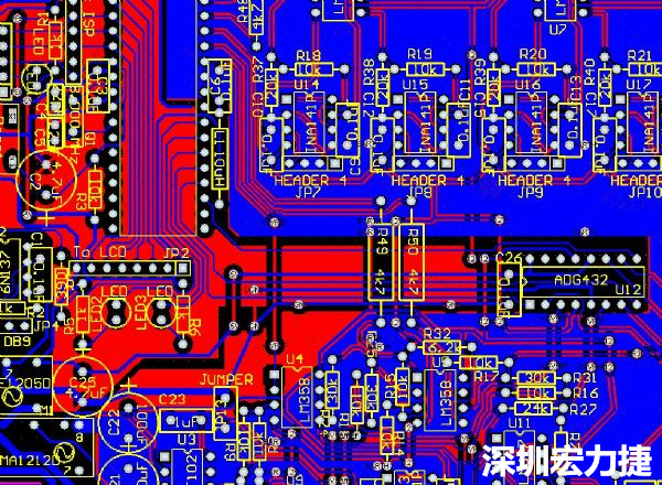 一般產品的PCB設計，多數先決定元件布局，再進行線路連接，于元件位置就先改善干擾問題，再從線路細節著手改善產品。